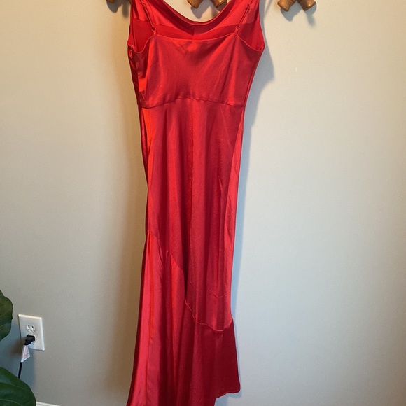 Skies are Blue Satin XS Midi Dress - Picture 7 of 9